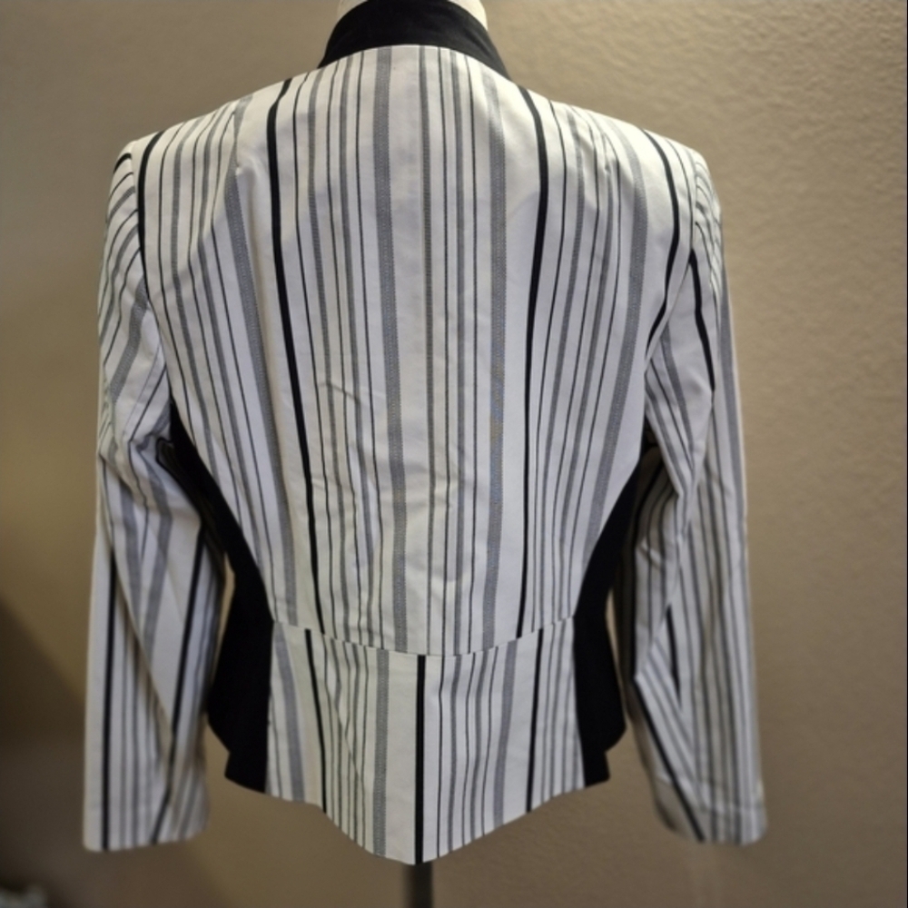 Worthington Black and White Striped Top - Picture 7 of 8
